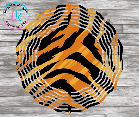 wind-spinner-garden-wind-spinner-metal-wind-spinner-tiger-stripes-TR-collective-front